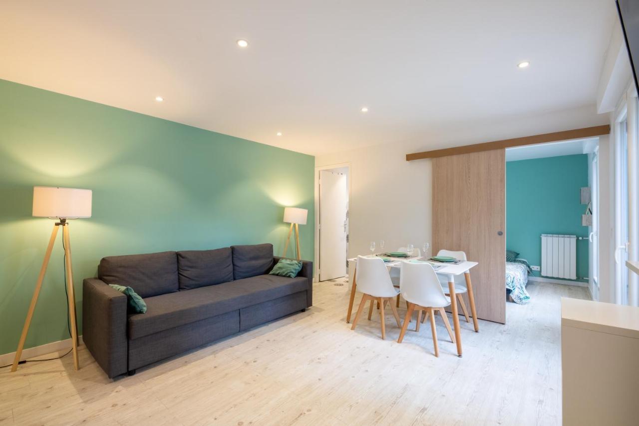 Meuble 2 Etoiles, Wifi, A 2 Pas Des Plages Fréjus 外观 照片