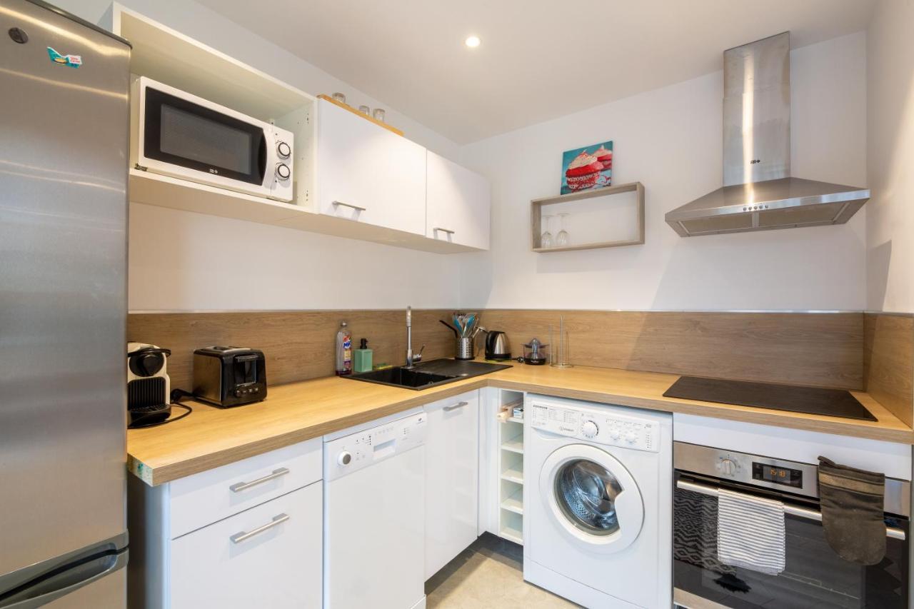 Meuble 2 Etoiles, Wifi, A 2 Pas Des Plages Fréjus 外观 照片